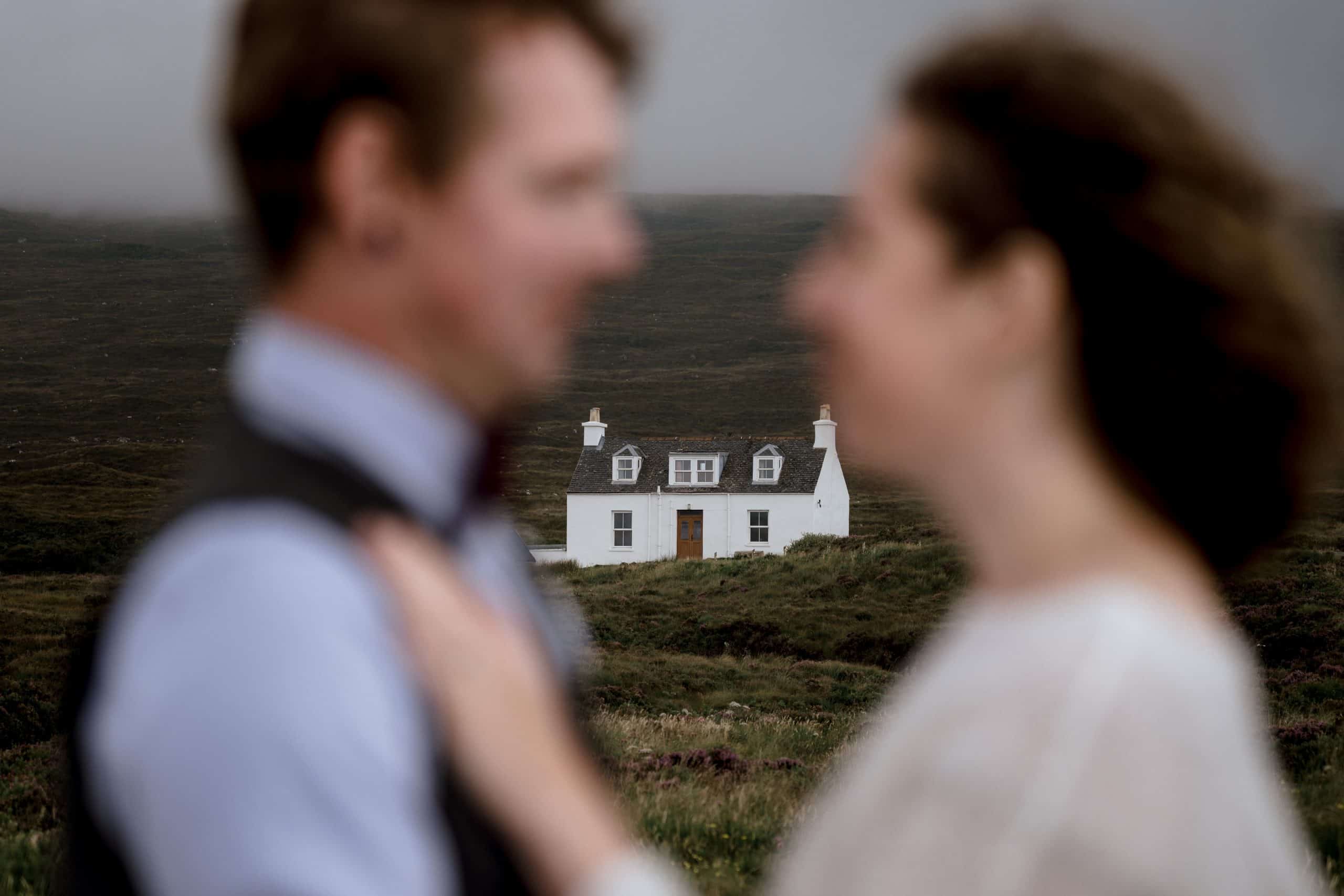 Sligachan Elopement couple with cottage in background